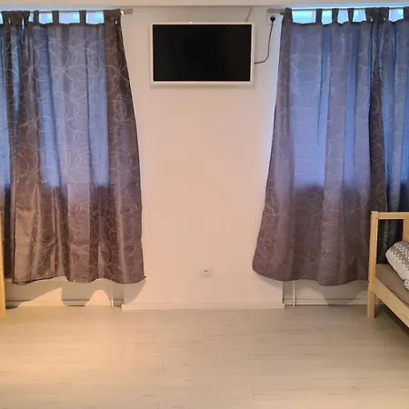Apartment Sg *