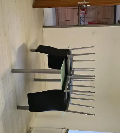Sg *